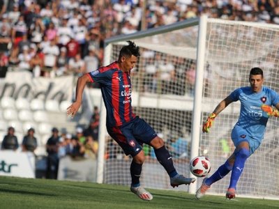 Arzamendia se desquita de Otálvaro con espectacular "doble caño"