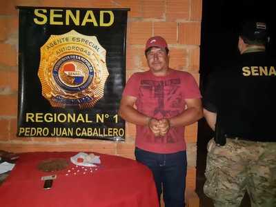 En operativos simultáneos detienen a traficantes de cocaína y crack en Zanja Pytá
