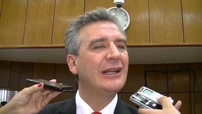 Convocan a un escrache contra Enrique Bacchetta