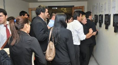 Gana G. 19 millones en Diputados, pero no aparece en lugar de trabajo