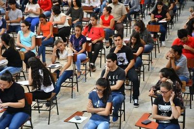 BECAL amplía cobertura a becarios que debían de ingresar al país en abril