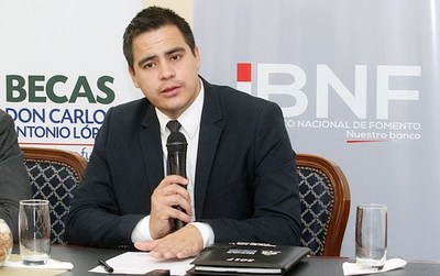 BECAL amplía por un mes cobertura a becarios que debían de ingresar al país