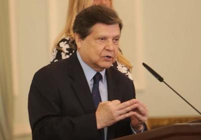 Acevedo anunció que abrirán gradualmente las fronteras para ingreso de compatriotas