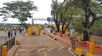 Llegaron los 155 paraguayos de Foz y cumplirán cuarentena en un cuartel