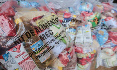 Realizan primera entrega de kits alimenticios en escuelas