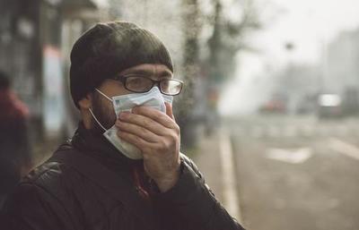 Es recomendable usar tapabocas porque uno no sabe quién tiene el coronavirus, refiere doctor