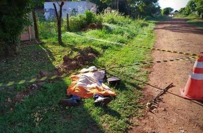 Anciano de 73 años, afectado por cuadro respiratorio, se desploma y muere en calle de Encarnación