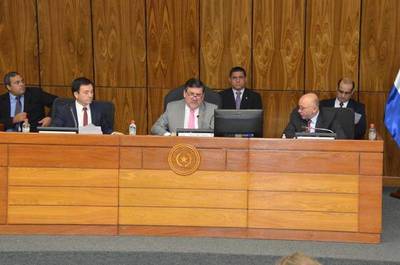 Senado rechaza que se unifiquen elecciones en el 2023 y decide prorrogar para el año que viene las municipales