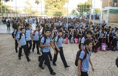 Colegios privados plantean volver a clases en noviembre