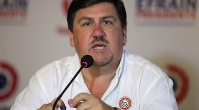 Llano pide renuncia de Bajac, de lo contrario impulsará su pérdida de investidura