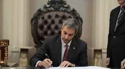 Ejecutivo decreta asueto para el miércoles santo con vigencia de restricciones de desplazamiento