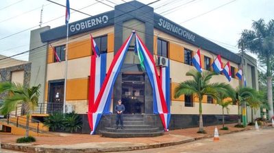 La forma más rápida de ayudar a las personas era mediante los Municipios y Gobernaciones, dice gobernador