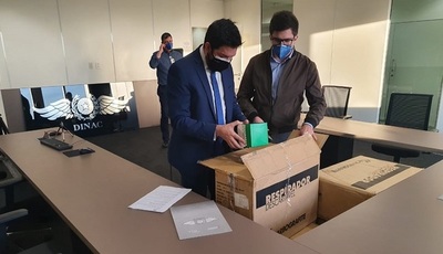 Fiscalía realizó cinco allanamientos en el caso de la compra de tapabocas de la Dinac