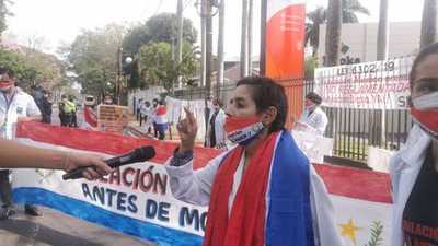 "Quiero decirles a estos corruptos que su dinero, si se llegan a enfermar, no les va a salvar "