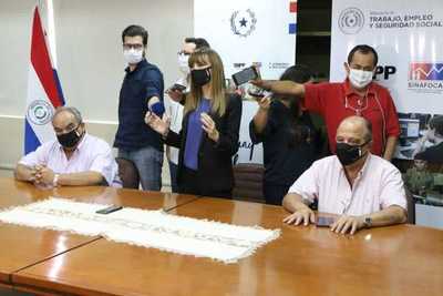 Cuestionadas contrataciones por vía de la excepción en MTESS: Ministra dice que fue antes de la crisis