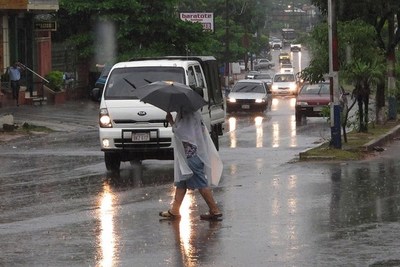 Meteorología anuncia una jornada fresca con precipitaciones