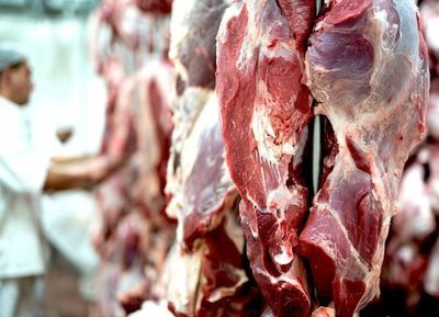 Carne: cayó cotización pero precios suben, ganaderos y frigoríficos se acusan