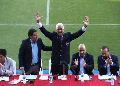 Juan José Zapag le pone fecha a su retiro de la directiva cerrista