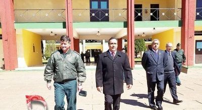 Juez ordena que gobernador de Central guarde arresto domiciliario