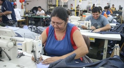 Gremio confeccionista afirma que no se les invitó a participar del concurso de ofertas con Salud