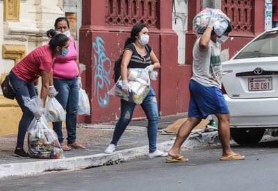 Sigue la distribución de kits de alimentos en instituciones capitalinas
