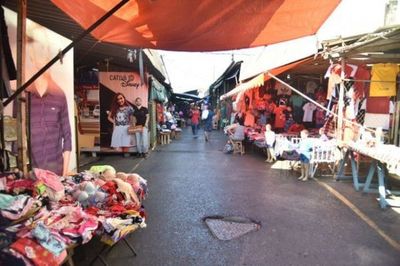 Actividad comercial aún se reduce a la vía pública, con pocos grandes locales abiertos – Diario TNPRESS