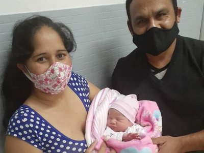 Vence al COVID-19 y da a luz a un bebé en el Hospital del IPS de Encarnación