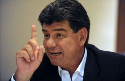 Fiscalía imputa a Efraín Alegre por producción de documentos falsos