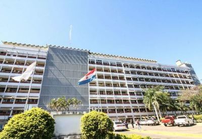 Titular de IPS aclara que la institución recibió solo 50.000 ampollas de medicamento de farmacéutica brasileña