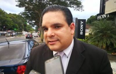 López Arce lamenta veto parcial del Ejecutivo a la Ley de informconf