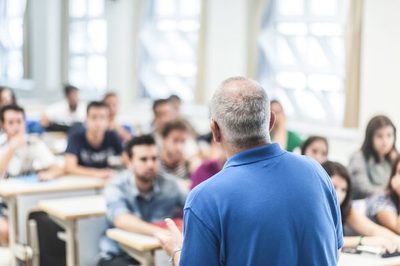 Docentes de universidad privada de Caaguazú reclaman falta de pago de salarios