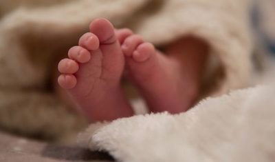 Recién nacido y su madre con COVID positivo se encuentran evolucionando favorablemente